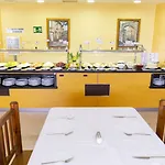 De Adeje فندق أذيخي